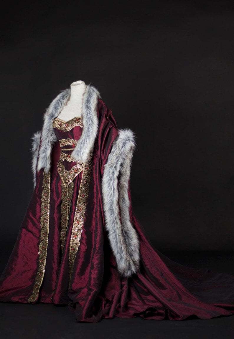 Dreamy dress Queen Gown With Fur Cloak