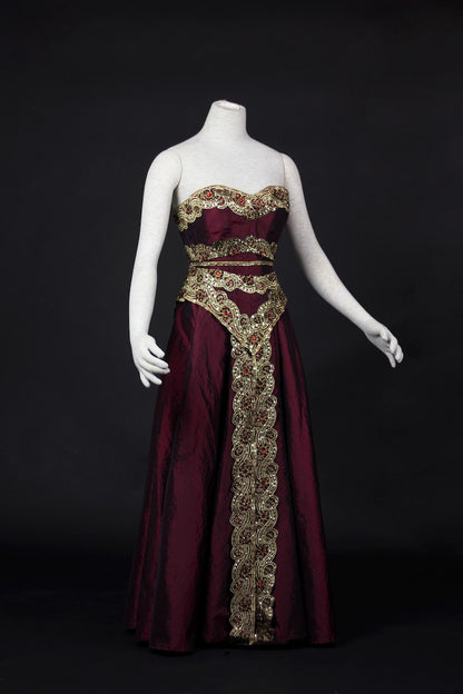 Dreamy dress Queen Gown With Fur Cloak