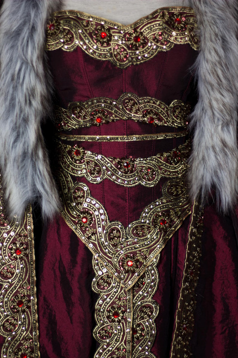 Dreamy dress Queen Gown With Fur Cloak