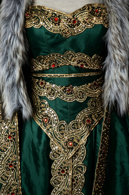 Dreamy dress Queen Gown With Fur Cloak